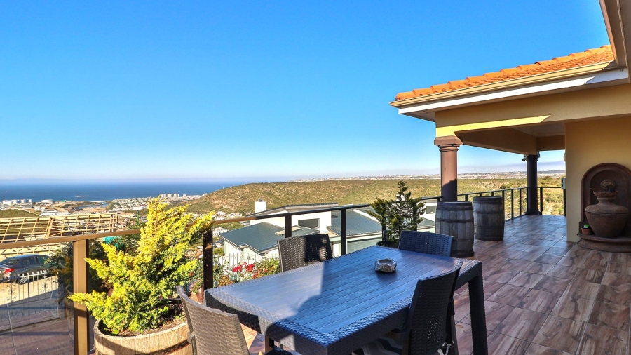 4 Bedroom Property for Sale in Island View Western Cape